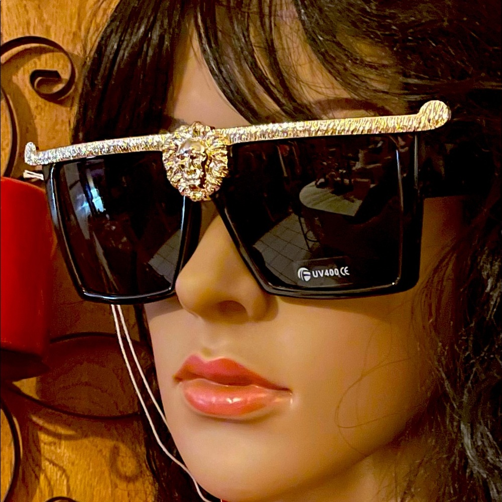 Black & Gold Lion Shades
